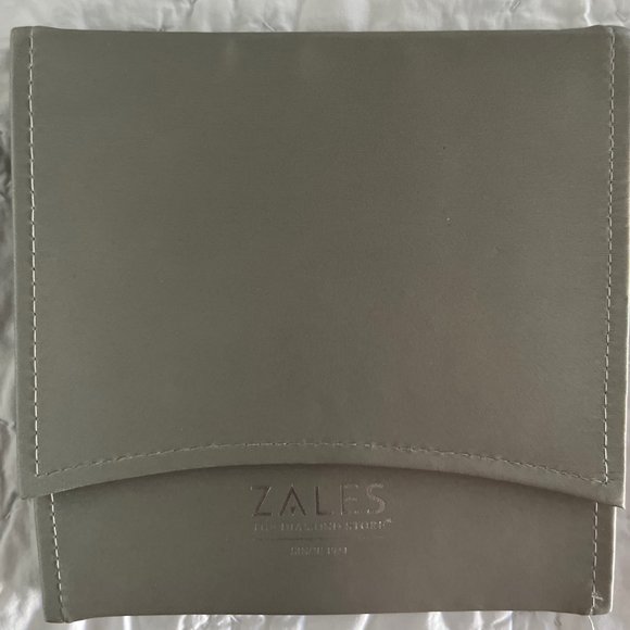 Pearl Strand Necklace with 14K Gold Clasp - 18" - Picture 4 of 5